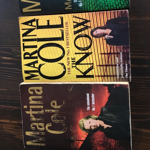 Fiction books 3 for 12$ - Picture 2 of 3